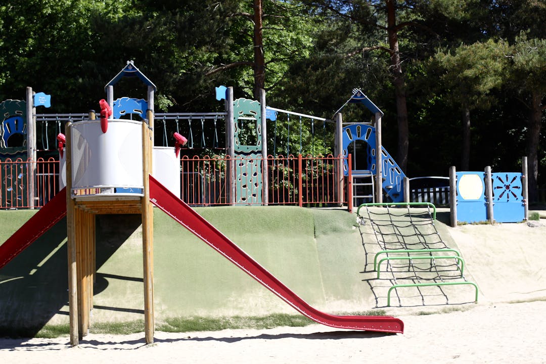 Victoria Park Playground - image 3